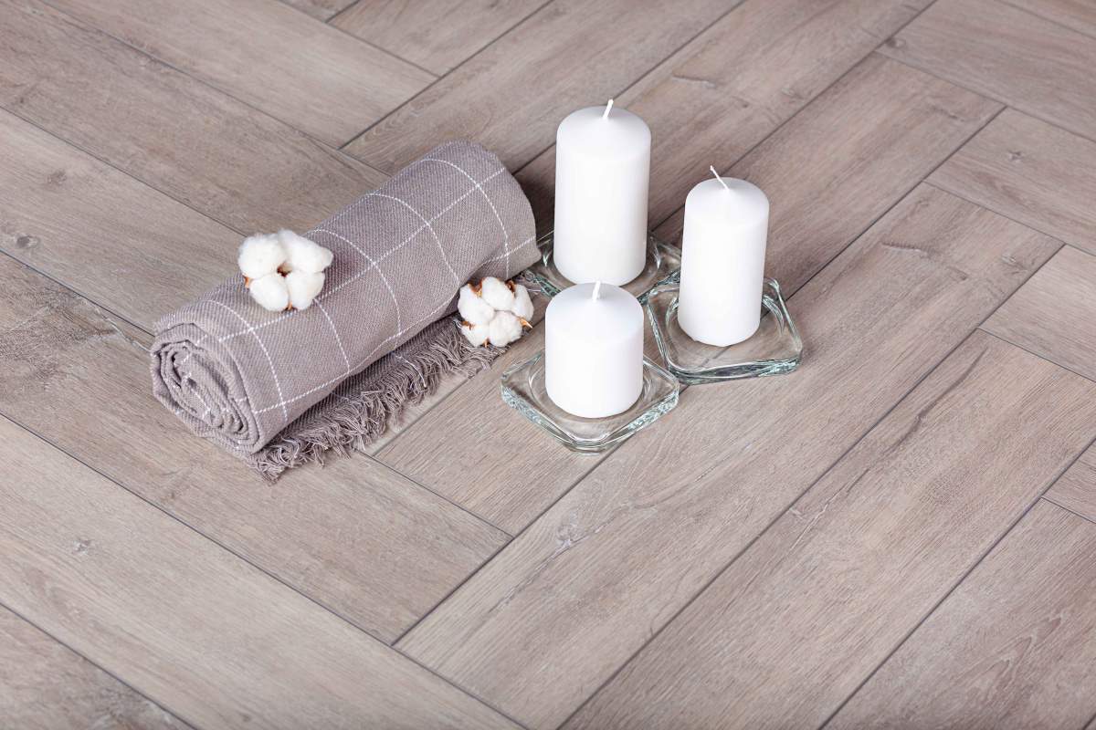 Замковая ПВХ плитка "Aberhof" Carmelita 1682 (615*123*5 мм) — купить в Армавире