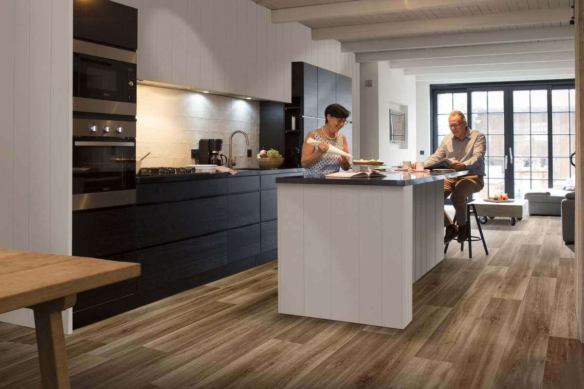 Замковая ПВХ плитка "Berry Alloc" Pureclick 55 LIME OAK 966D (204*1326*5 мм) — купить в Армавире