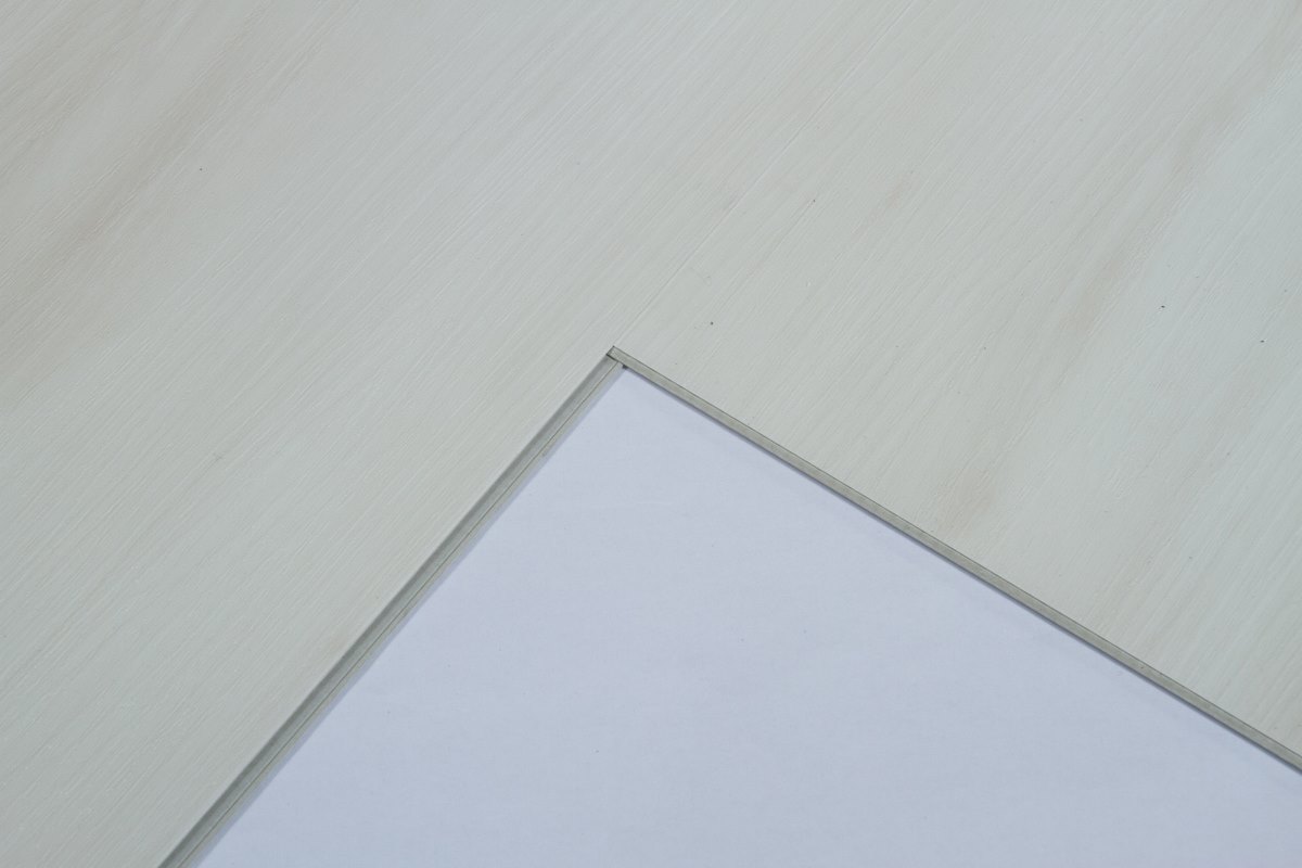 SPC ламинат "OneFloor" ЕСО 8055 (1220*184*4 мм) — купить в Армавире